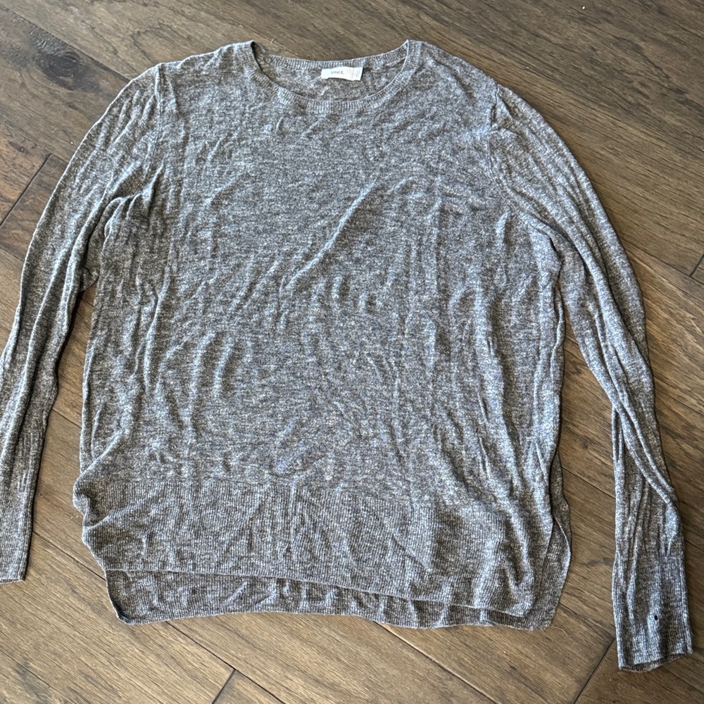 Vince Gray Long Sleeve light Sweater